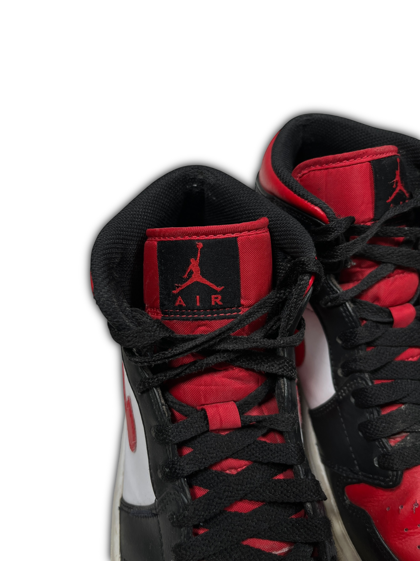 Jordan 1 Mid „Weiß Schwarz Rot“ Schuhe (EU 43)