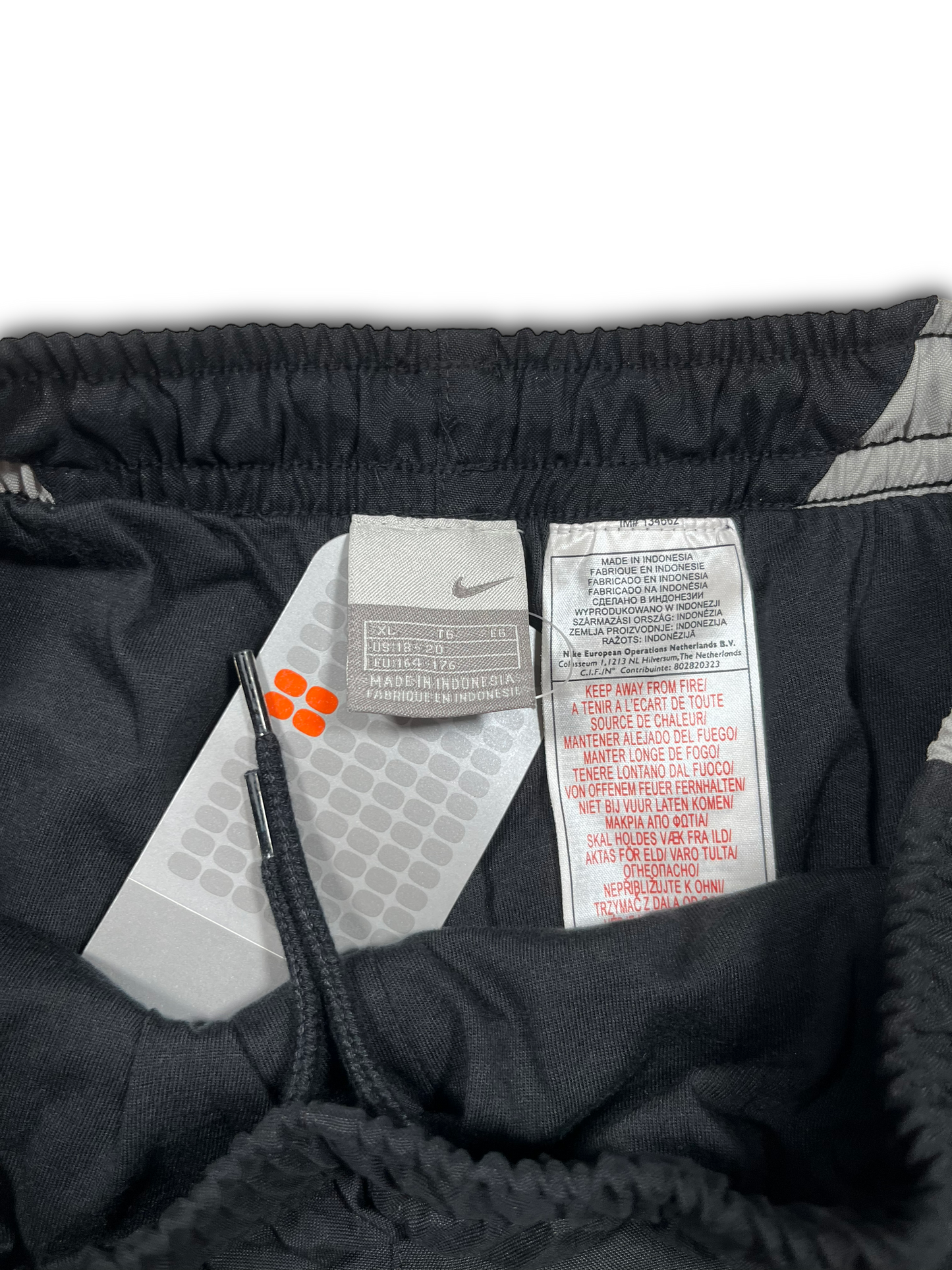 Nike Neue Trainingshose (S)