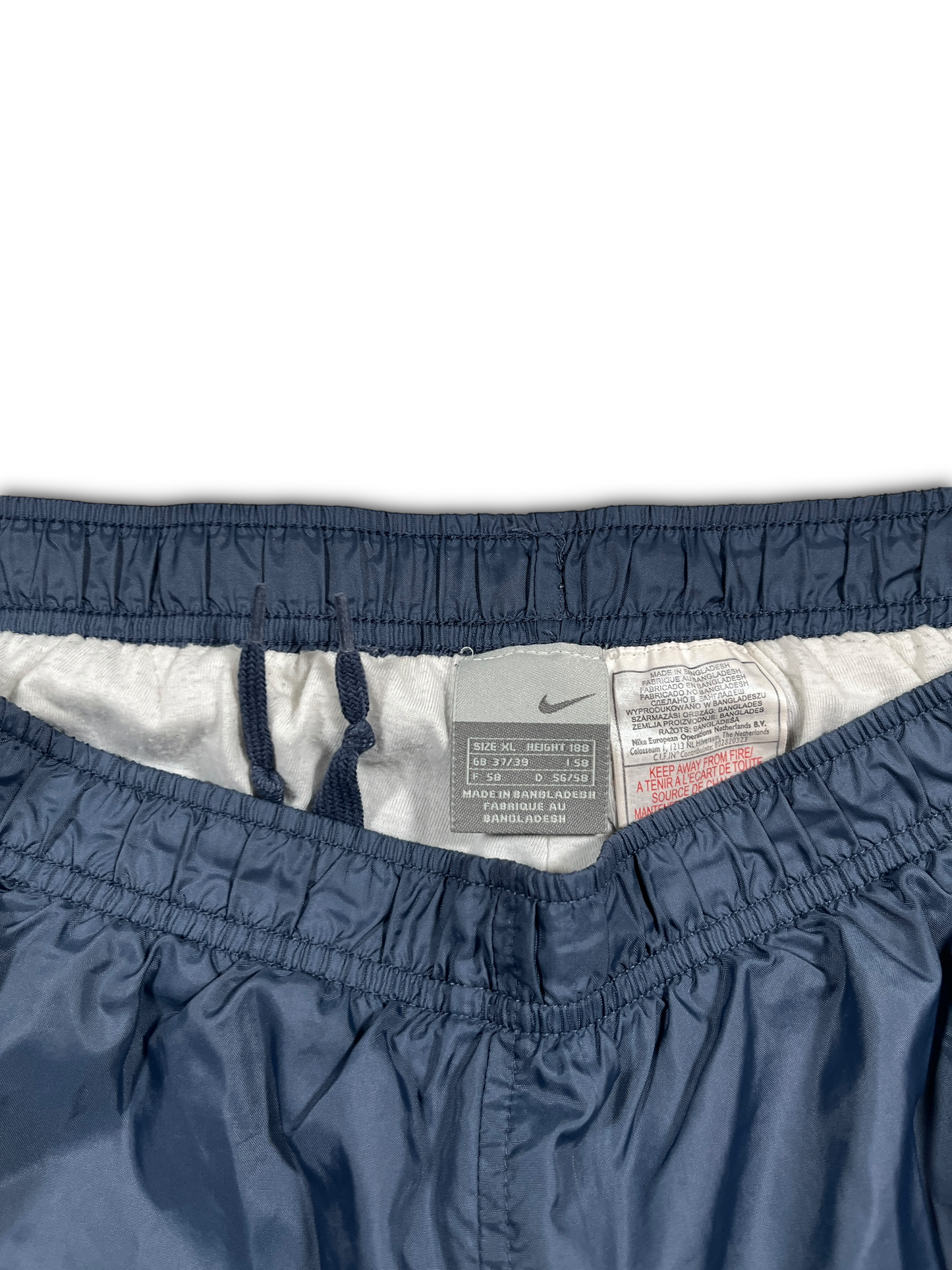 Nike Seltene Trainingshose (XL)