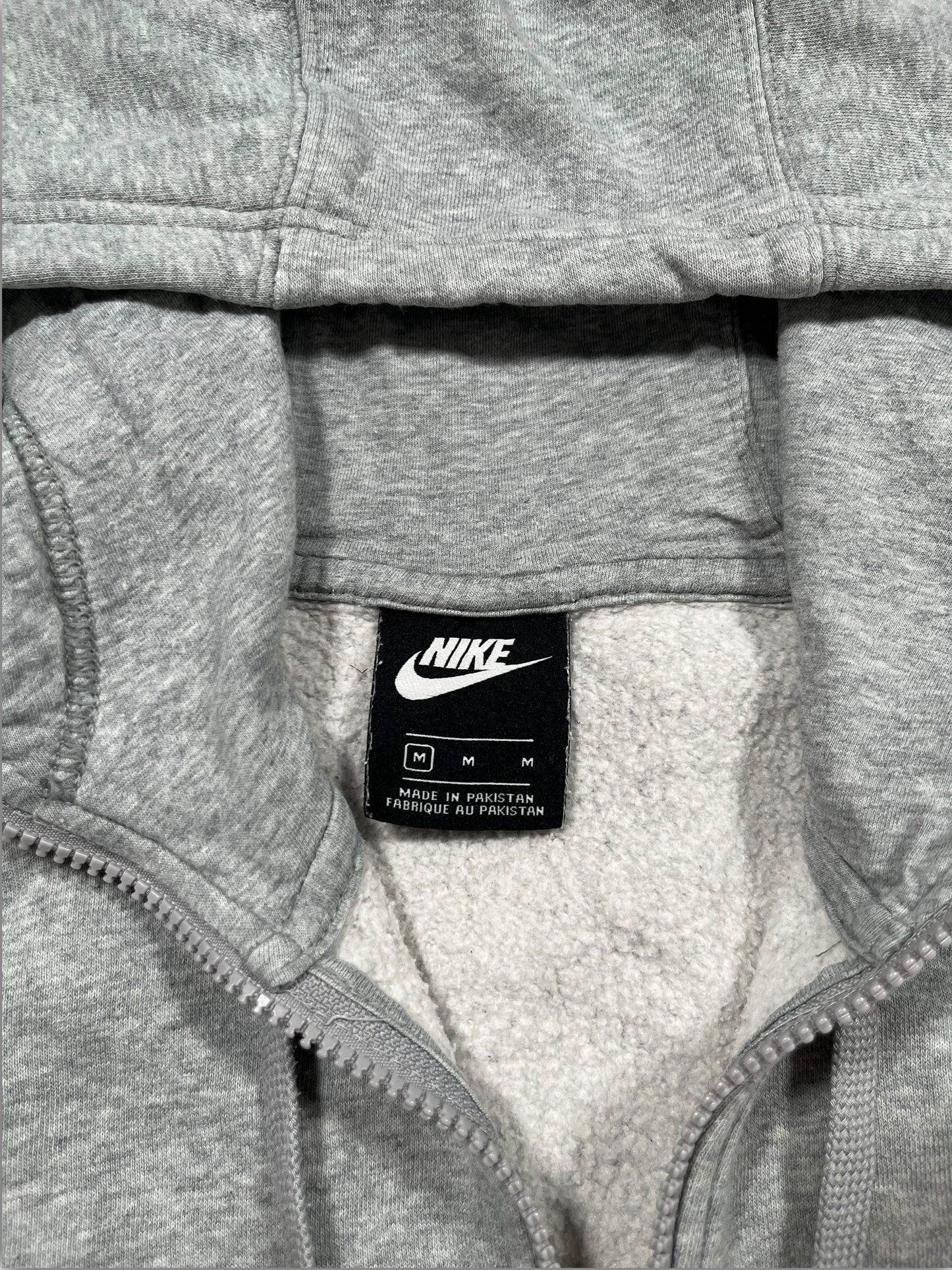 Nike Kapuzenjacke mit Reißverschluss (M)