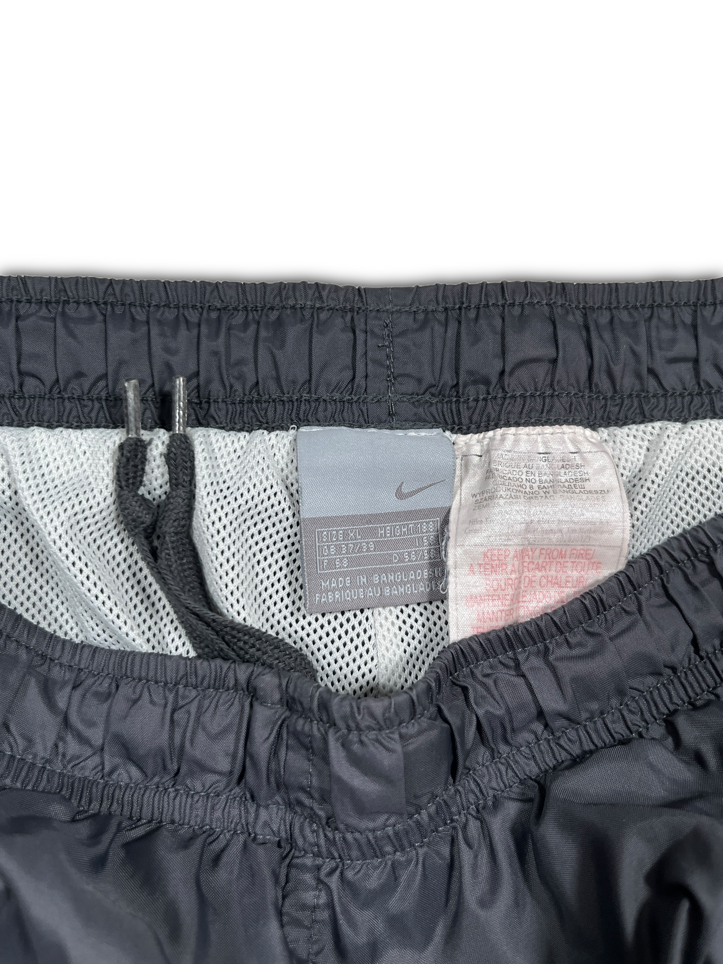 Nike Seltene Trainingshose (XL)