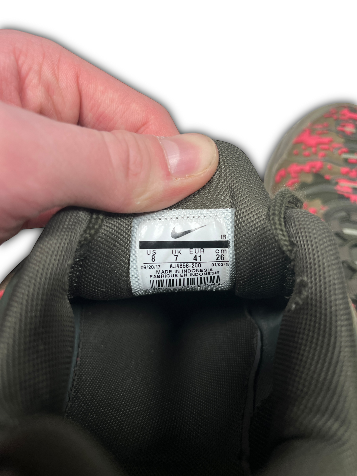 Nike Air Max Plus TN „Digi Camo Olive“ Schuhe (EU 41)
