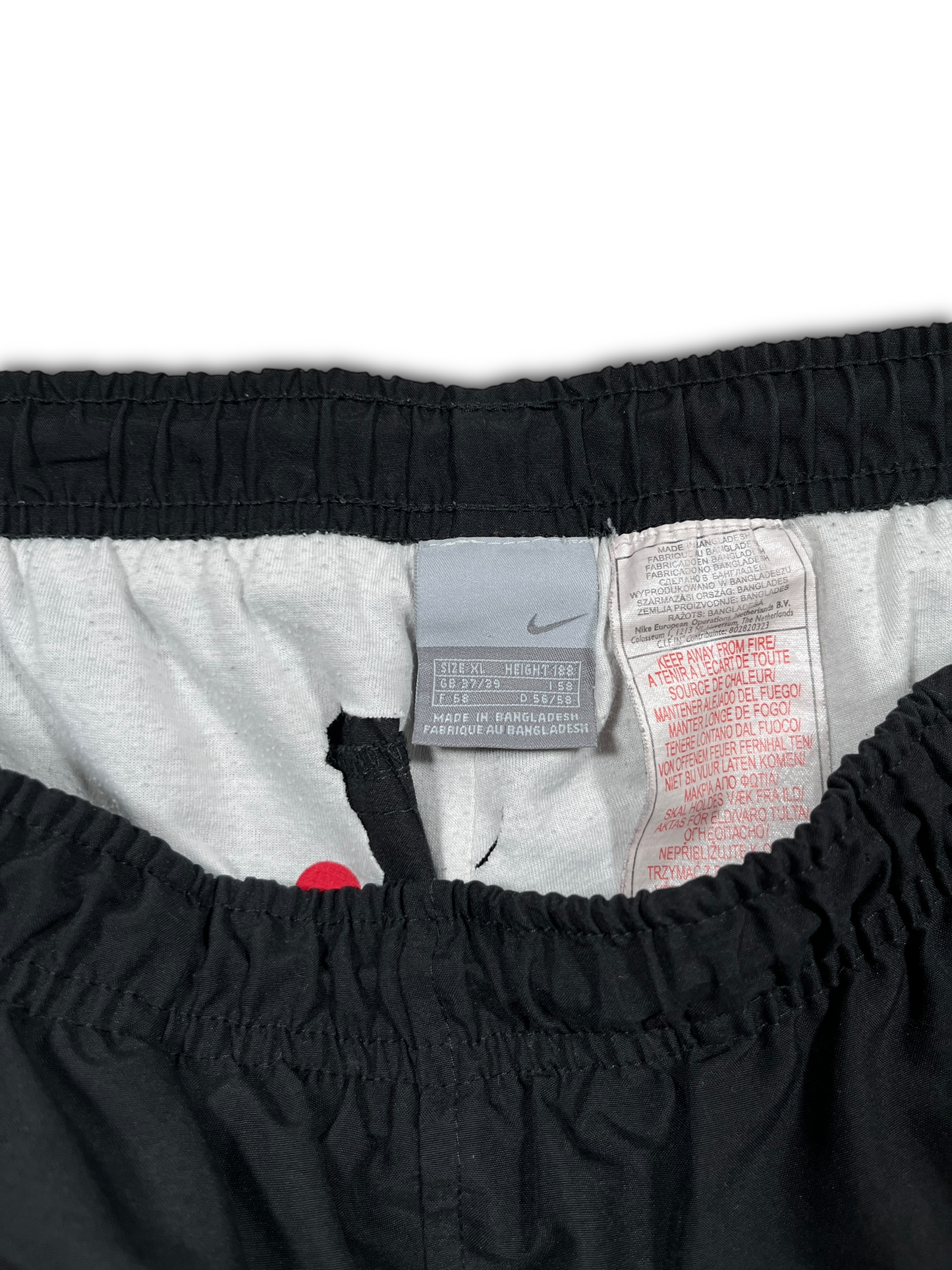 Nike Seltene Trainingshose (XL)