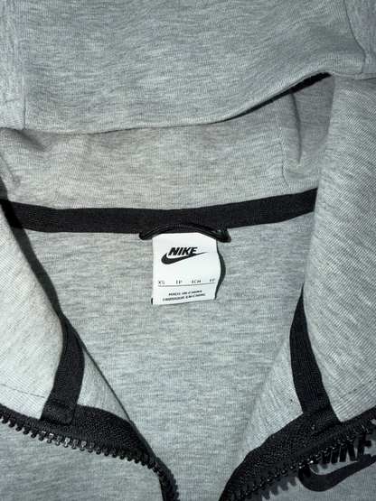 Nike Tech Fleece Hoodie (XS)