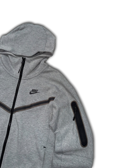 Nike Tech Fleece Hoodie (XS)