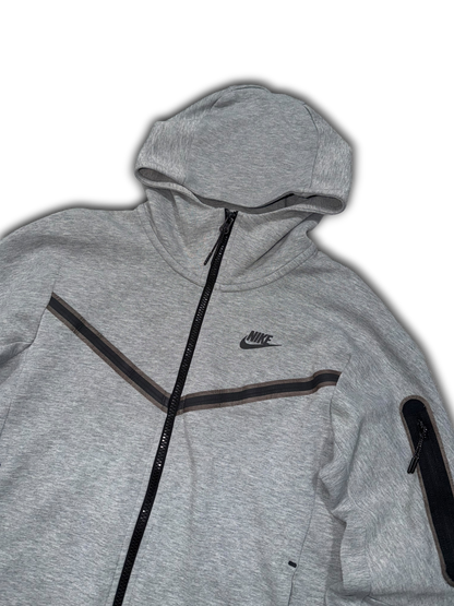 Nike Tech Fleece Hoodie (XS)